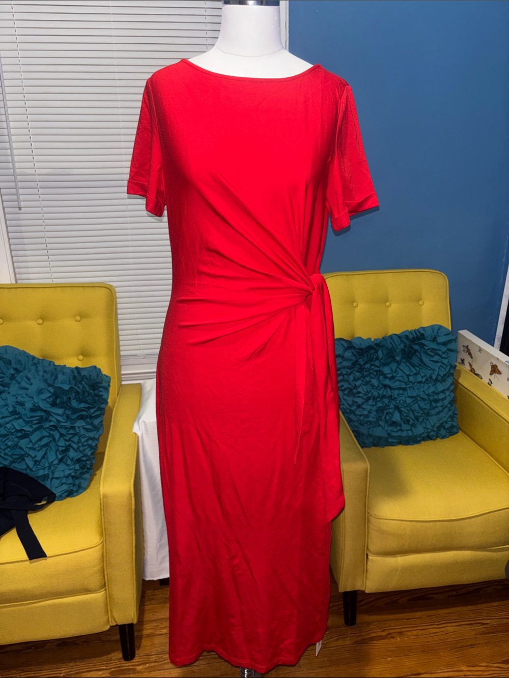 Red Short-Sleeve Knot-Waist Women's Dress